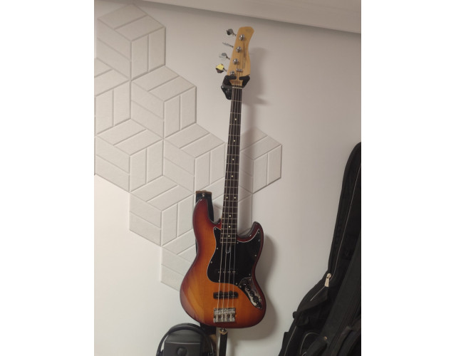 Bajo Marcus Miller V3