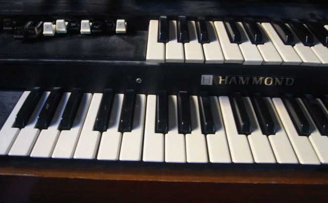 Organo Hammond L100+flight case