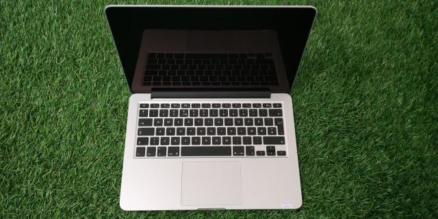 Apple MacBook Pro Retina 12.1, I5,8 Gb, SSD 250 Gb,13,3″ Iva Deducible