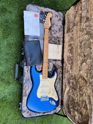 Fender Stratocaster Ultra AM Cobra Blue