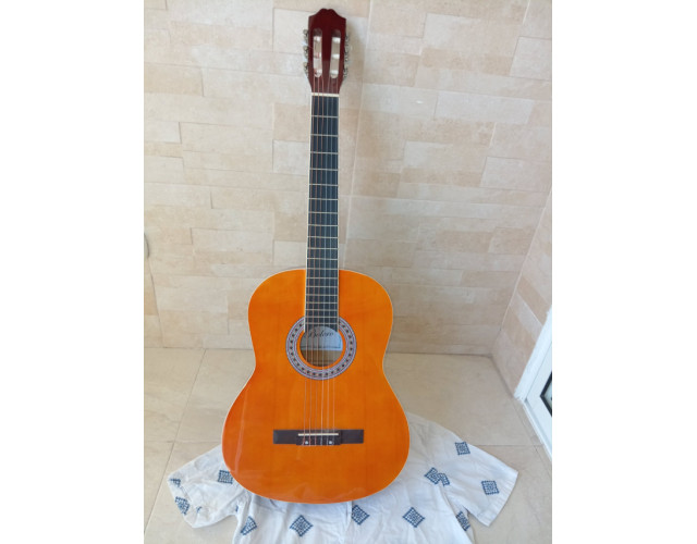 Guitarra clásica Bolero — Estado impecable | Perfecto para principiantes