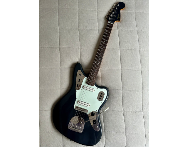 Squier Jaguar FSR Classic Vibe Charcoal Frost Metallic