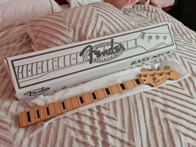 Fender Precision Player (Mexico) mástil de arce loaded