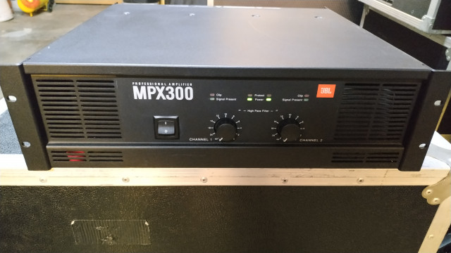 Etapa de potencia JBL MPX 300