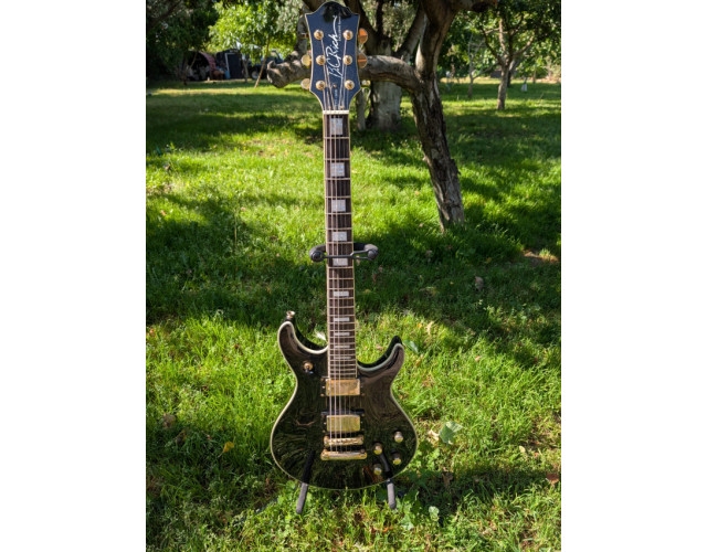 B.C. Rich Exclusive Series EM1 (Corea)