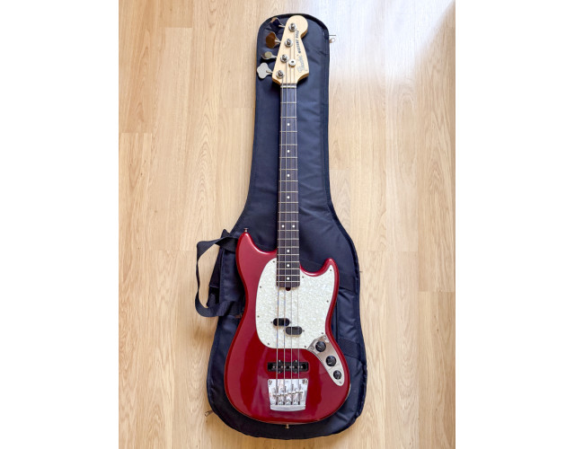 Fender American Performer Mustang Bass