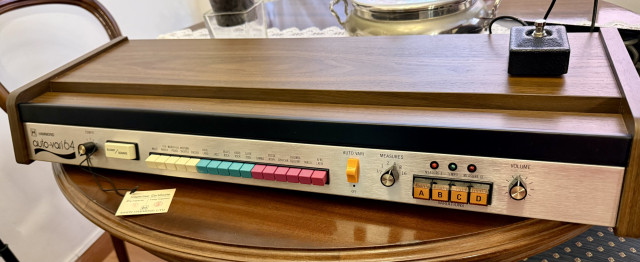 Caja de ritmo analogica HAMMOND Auto-Vario 64 NUEVA
