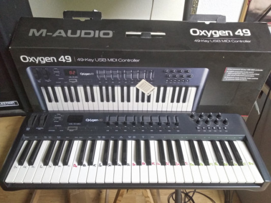 Teclado controlador MIDI M-AUDIO OXYGEN 49