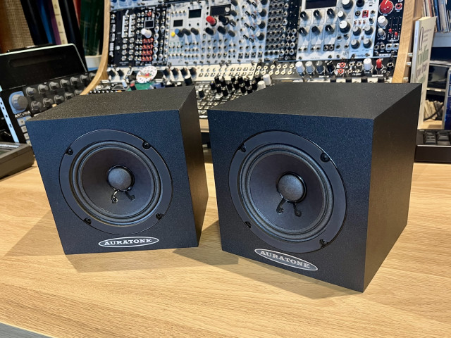 Auratone 5C Activos