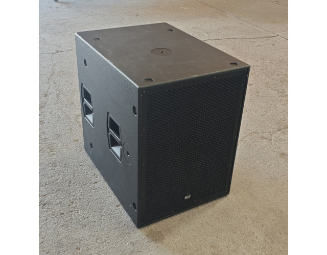 Subgrave Activo de Alta Potencia RCF 8005-AS 21