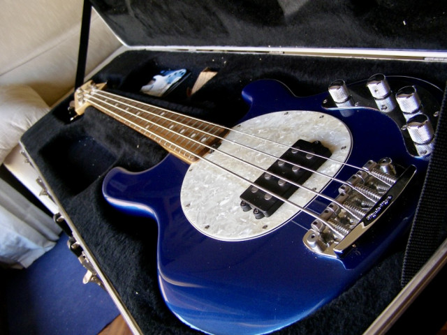 Musicman Stingray 3eq Blue Pearl