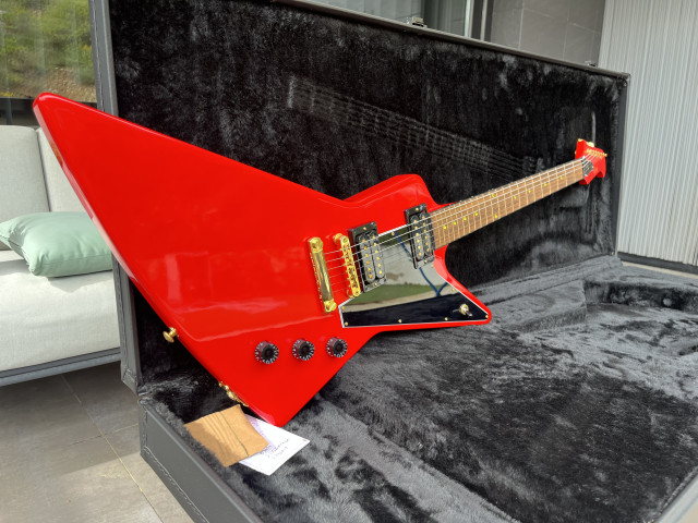 Gibson Lzzy Hale Signature Explorer Bird