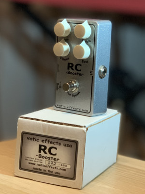 Xotic BB Preamp y Xotic RC Booster Silver Glitter L.Edition