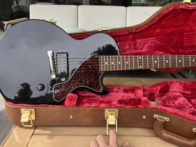 Gibson les Paul Junior.