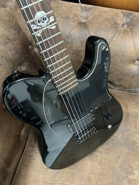 Squier Avril Lavigne