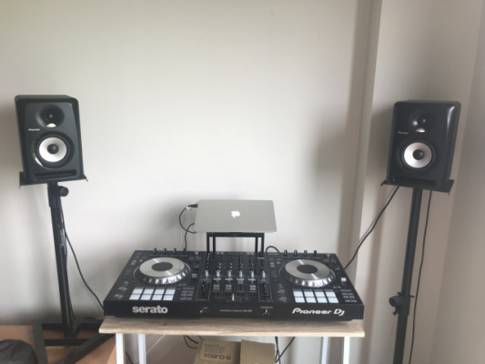 Pionner DDJ-SZ2 nueva y Monitores S-DJ50X