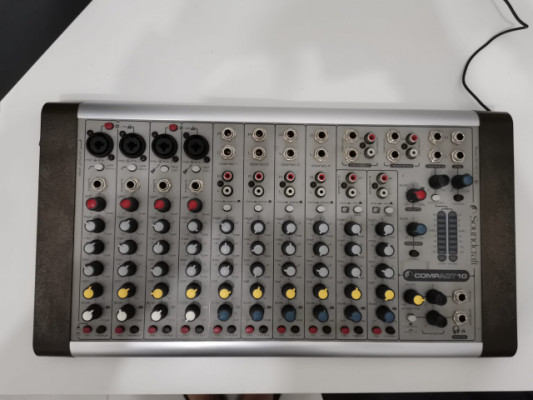 Mixer Soundcraft Compact 10