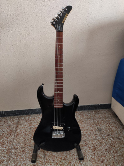 Guitarra Kramer baretta special