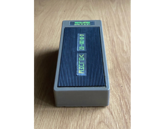 Pedal Meazzi distorsión Fuzz