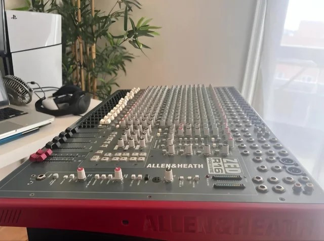 Allen & Heath ZED R16