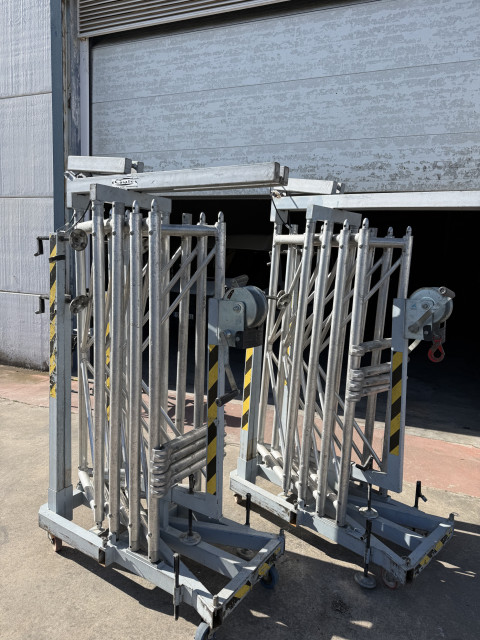 Torres de aluminio para elevación de equipos line array