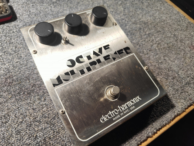 Electro harmonix Octave multiplexer viejuno