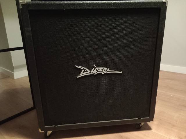 Pantalla Diezel 4x12