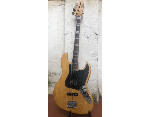 Bajo Fender Jazz Bass RI 75 Japan 1994