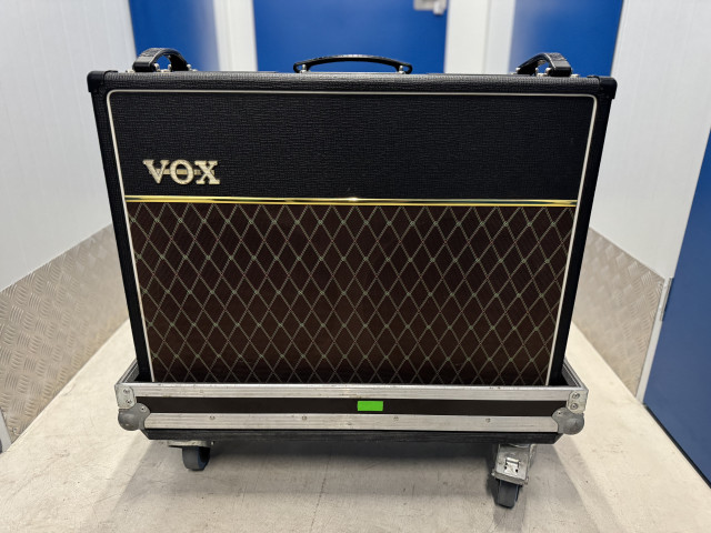 Vox AC30 C2 + Flightcase + Pedal