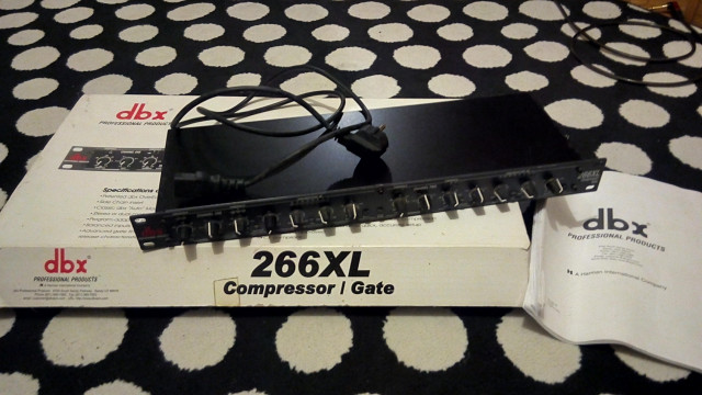 (o cambio) Compressor/Gate DBX266XL