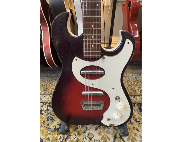 Silvertone 1457 Amp-in-case 1965 (ampli de válvulas/estuche) ]