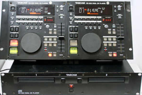 Tascam CD-302