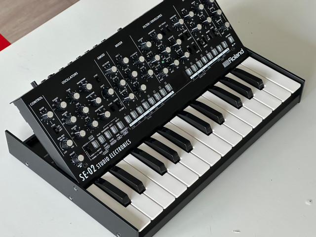 Roland SE-02 + K-25m + Decksaver