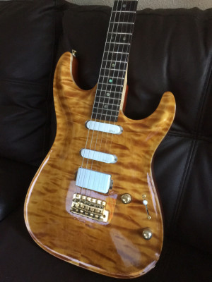 Guitarra Suhr MK I (replica)
