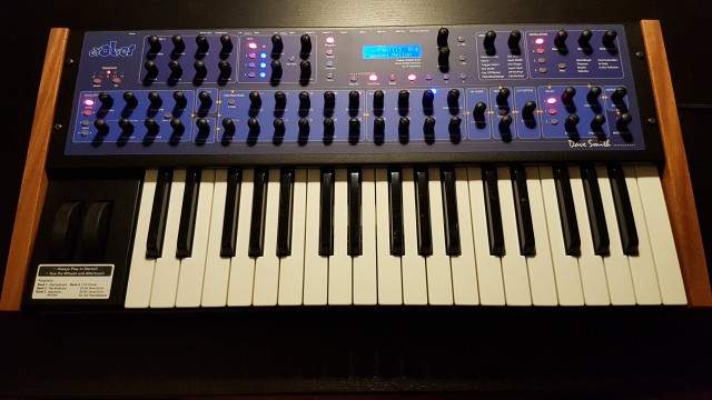 Sintetizador Monofónico Evolver Keyboard