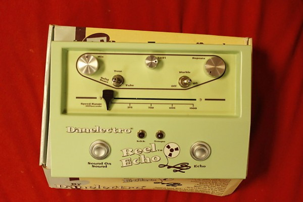 Reel Echo DT-1 Danelectro ( imitacion echo a cinta vintage )