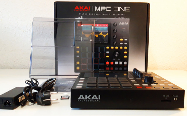 Vendo AKAI MPC ONE + Extras