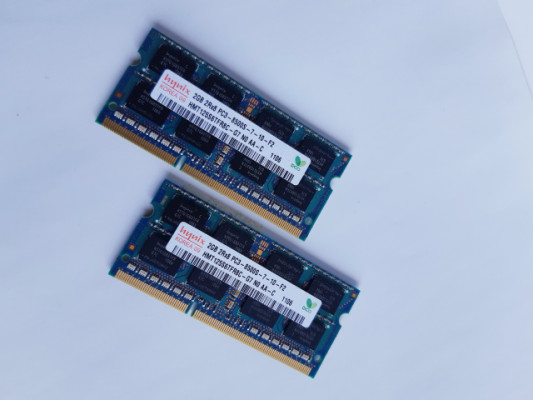 Módulos de memoria RAM varios