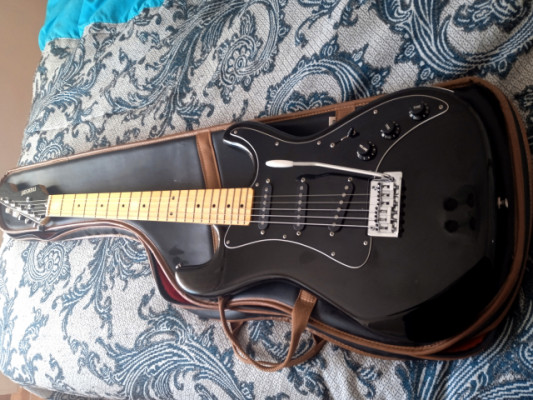 Guitarra Maeari HES-83