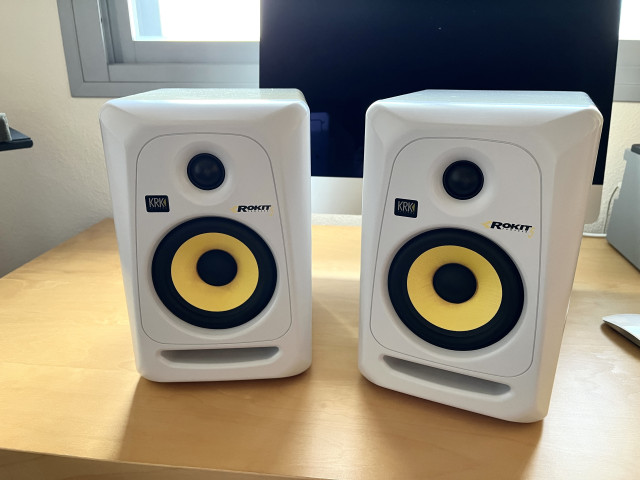 KRK RP5 RoKit G3 SE + stands + pads
