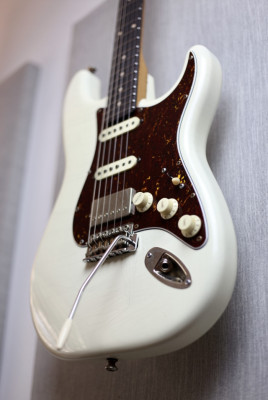 Bezier Custom Stratocaster HSS Olympic White Relic