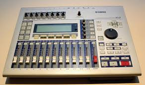 Vendo grabadora multipistas Yamaha AW16g
