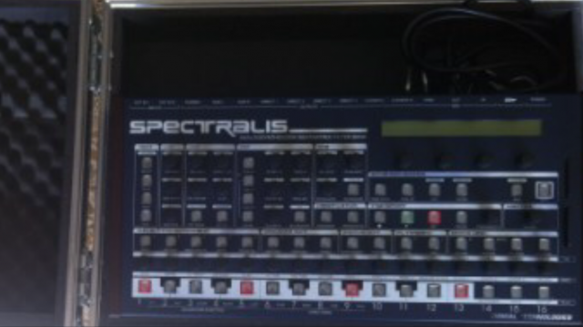 Spectralis 1 con rack a medida