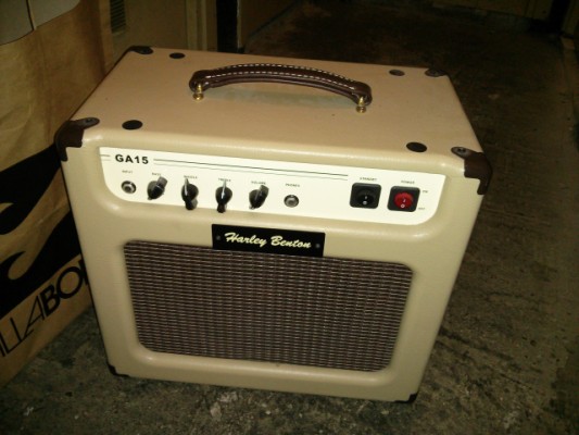 Amplificador Harley Benton GA-15