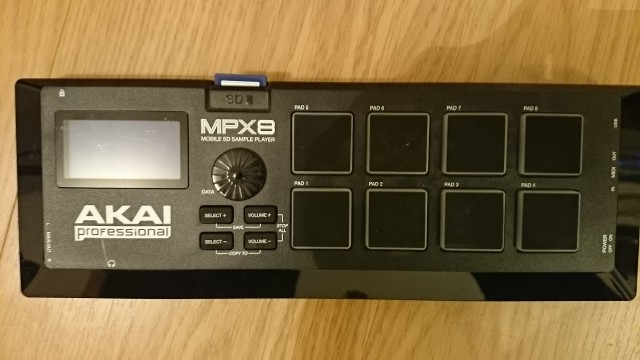 Sampler Akai MPX8