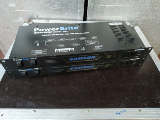 x3 Distribuidor de corriente para rack Samson