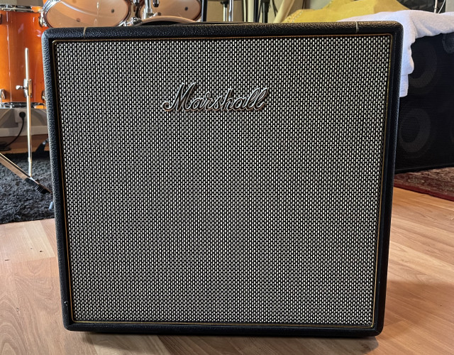 Marshall SV112 con altavoz Scumback H75.