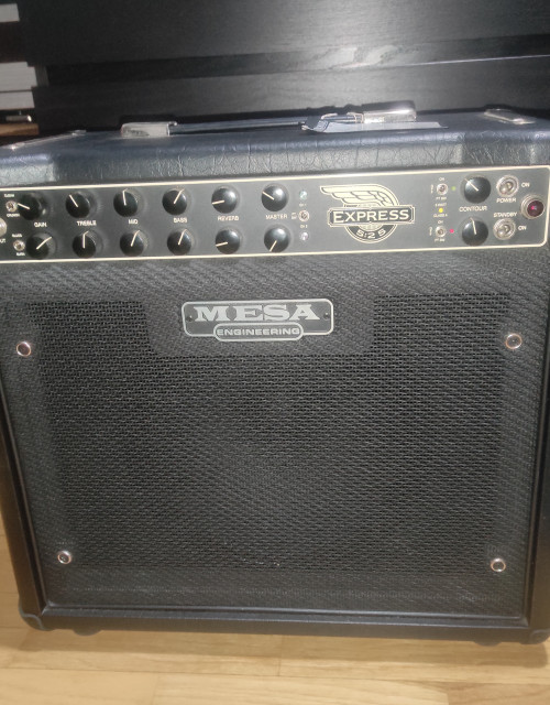 Cambio mesa boogie express 5 25 por guitarra