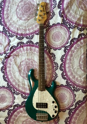 -RESERVADO-Music Man Stingray 5 H USA abril 1998