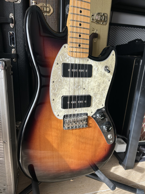 Fender Mustang P90